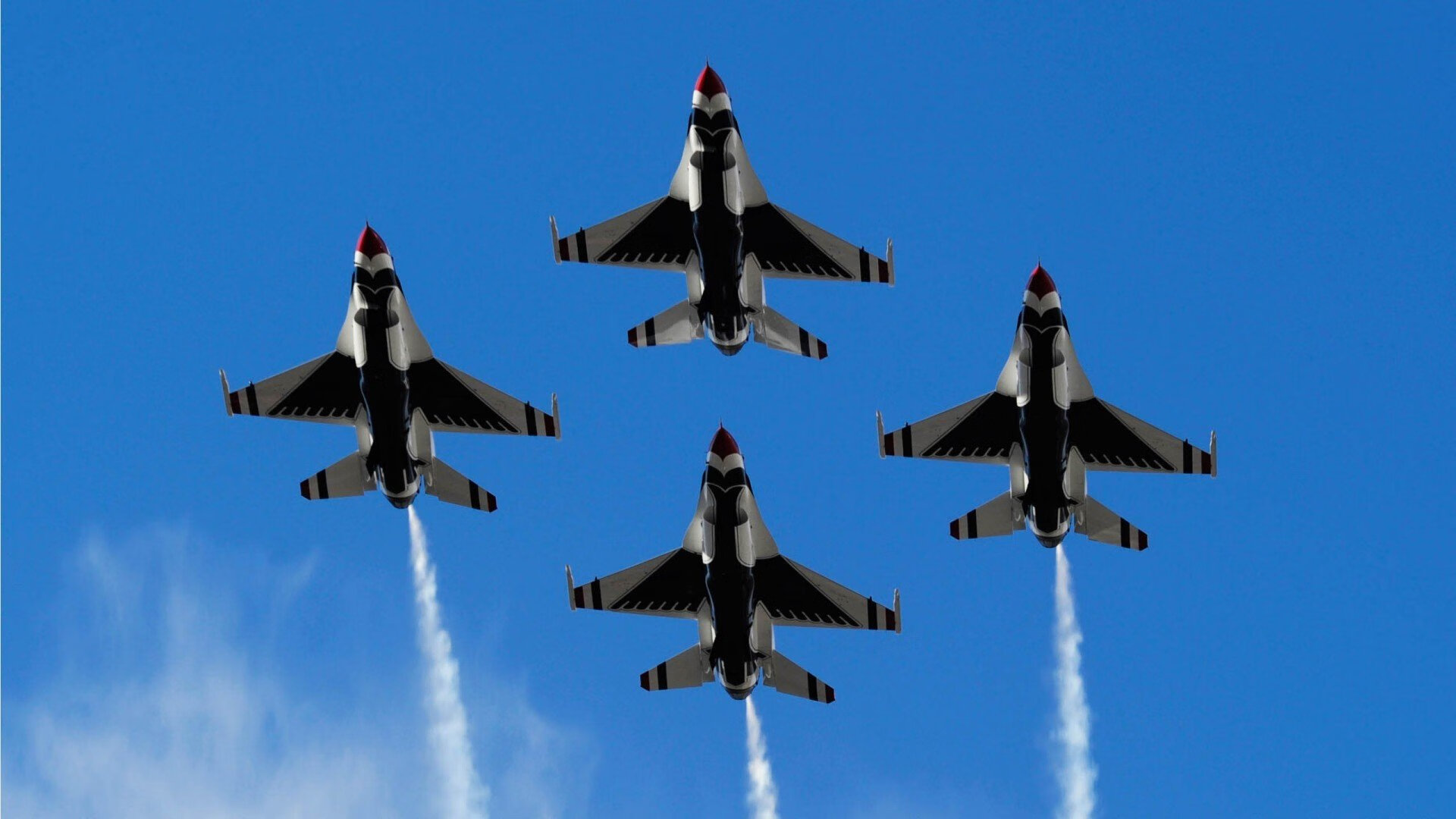 巴尔：全黑队中场的“中场指挥官”，他精准的球场洞察力为队友创造机会